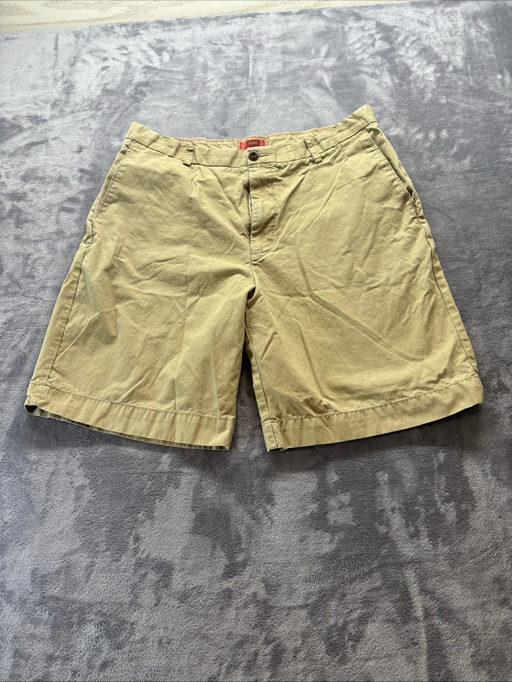 Arrow Men's Olive Flat Front Chino Shorts size 36
